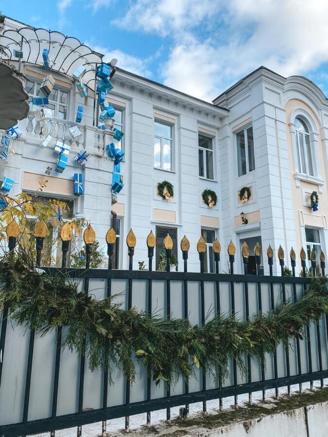 Бутик-Отель Белый Дом Балерины Sukhumi Ngoại thất bức ảnh