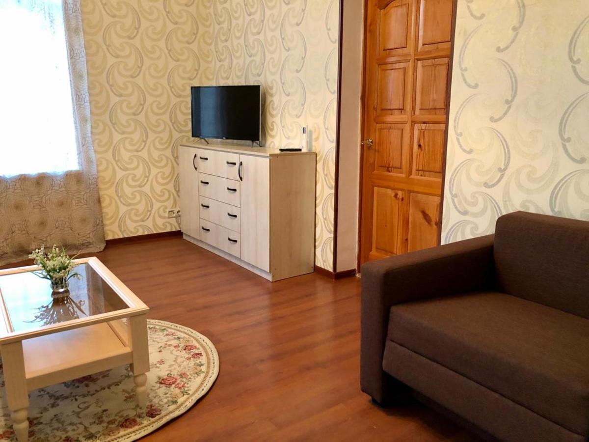 Бутик-Отель Белый Дом Балерины Sukhumi Ngoại thất bức ảnh